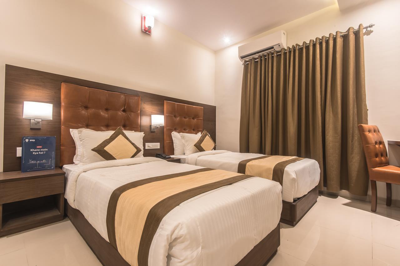Oyo 9328 Empire Suite Navi Mumbai Exterior foto